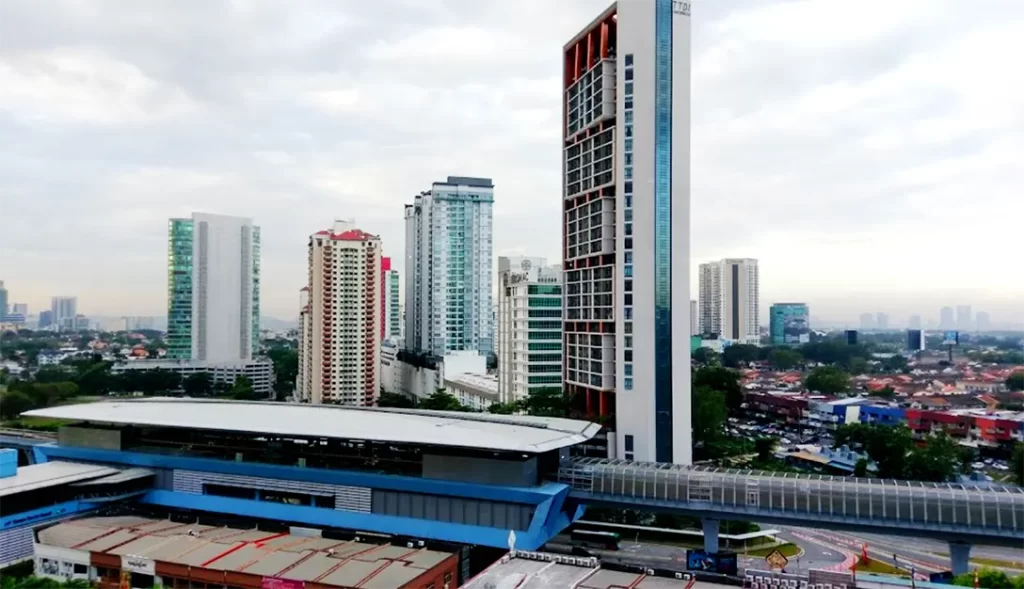 MRT TTDI Taman Tun Dr Ismail Station 102